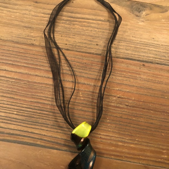 Metallic Twist Pendant Necklace - Picture 2 of 3